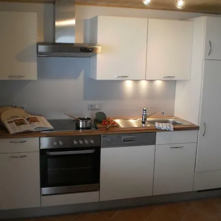 Stroneggerhof Apartment *